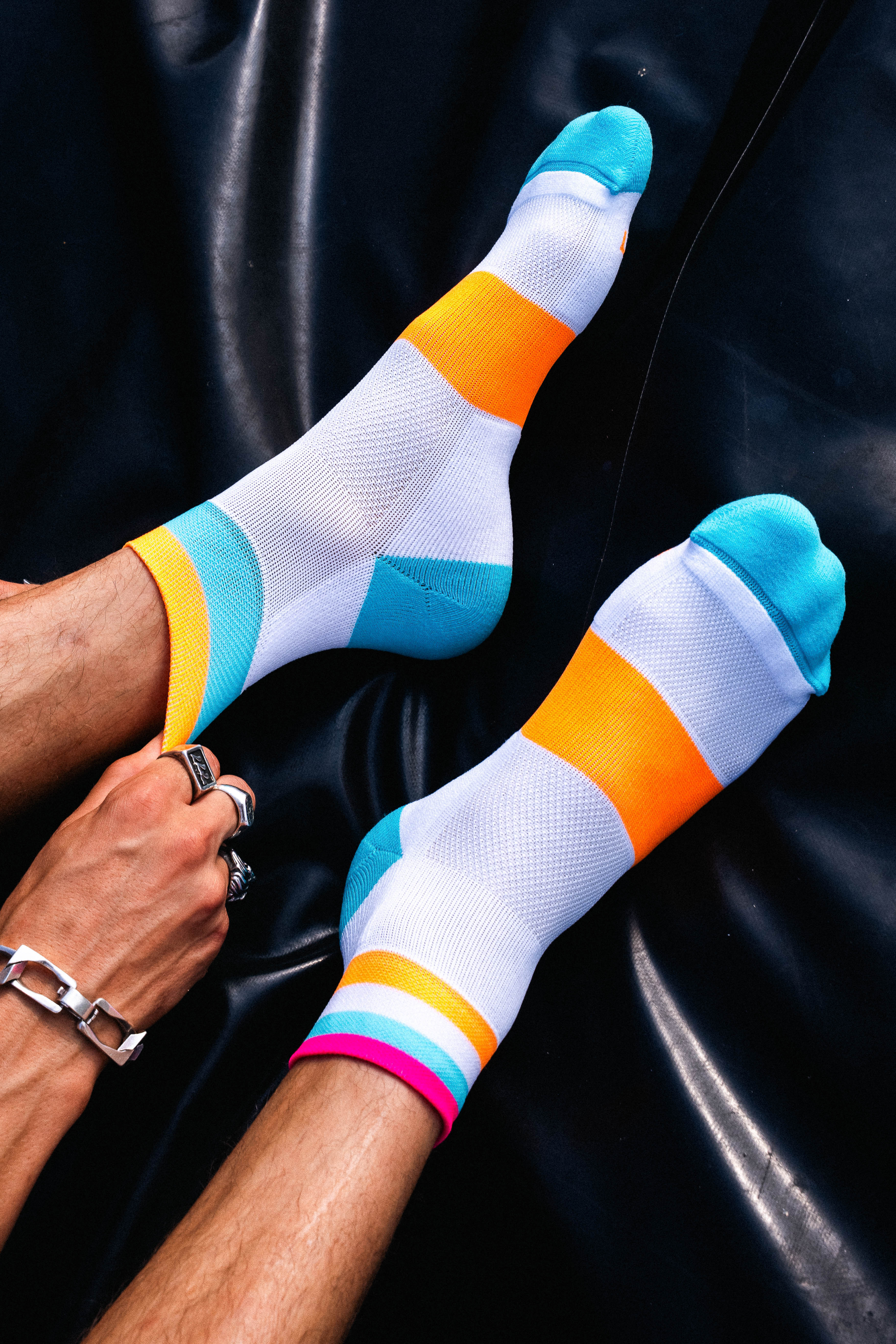 INCYLENCE RUNNING BANDS SHORT CYAN ORANGE