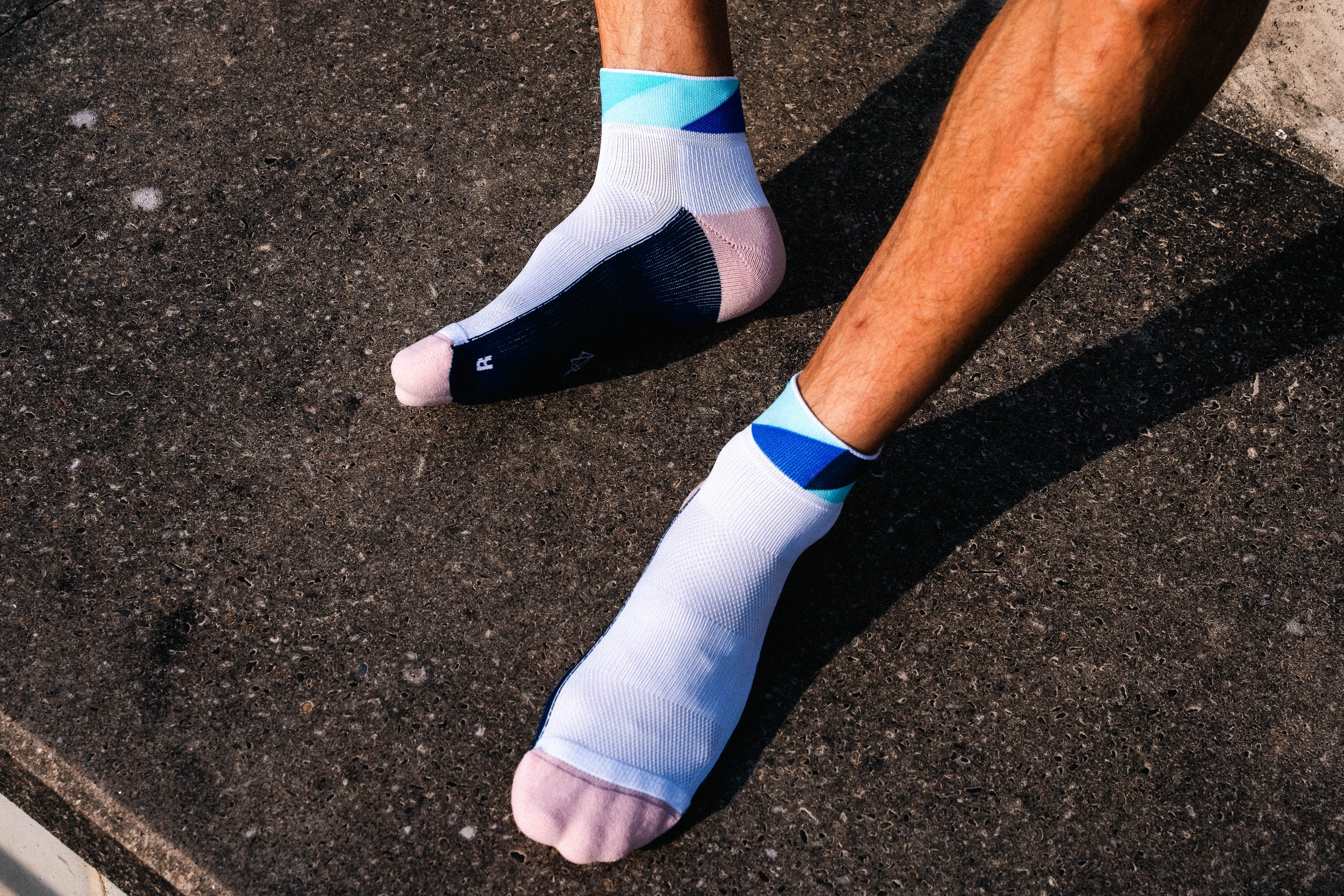 INCYLENCE RUNNING POLYGONS SHORT NAVY MINT