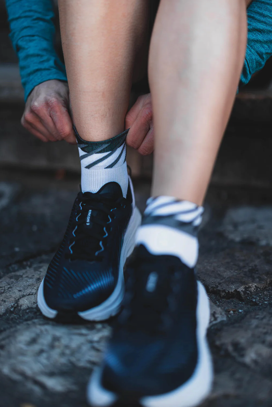 INCYLENCE RUNNING DISRUPTS SHORT WHITE