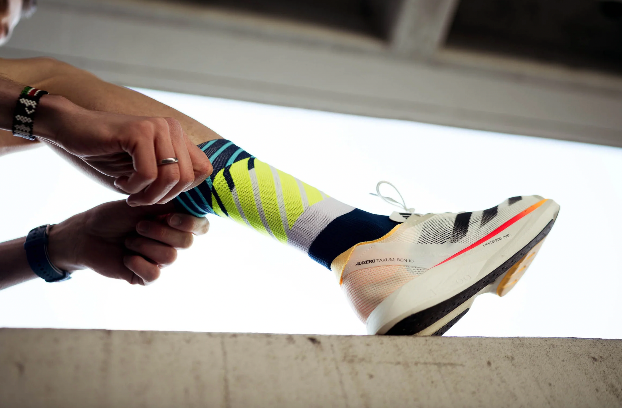 INCYLENCE RUNNING DIAGONALS NAVY CANARY