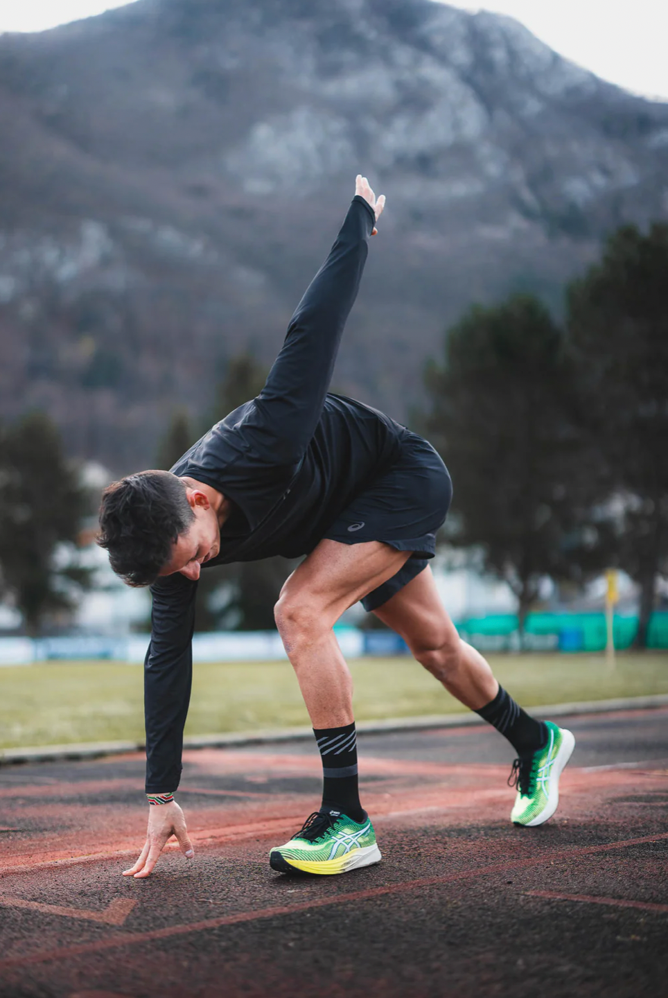 INCYLENCE RUNNING DISRUPTS BLACK