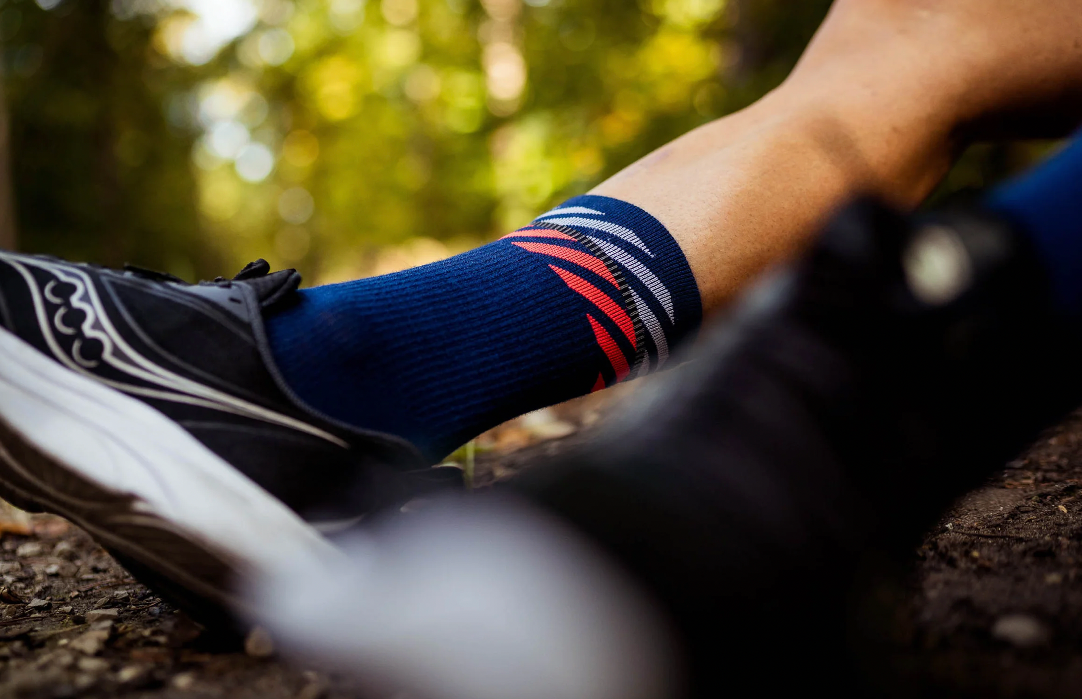 INCYLENCE MERINO LIGHT LANES NAVY INFERNO