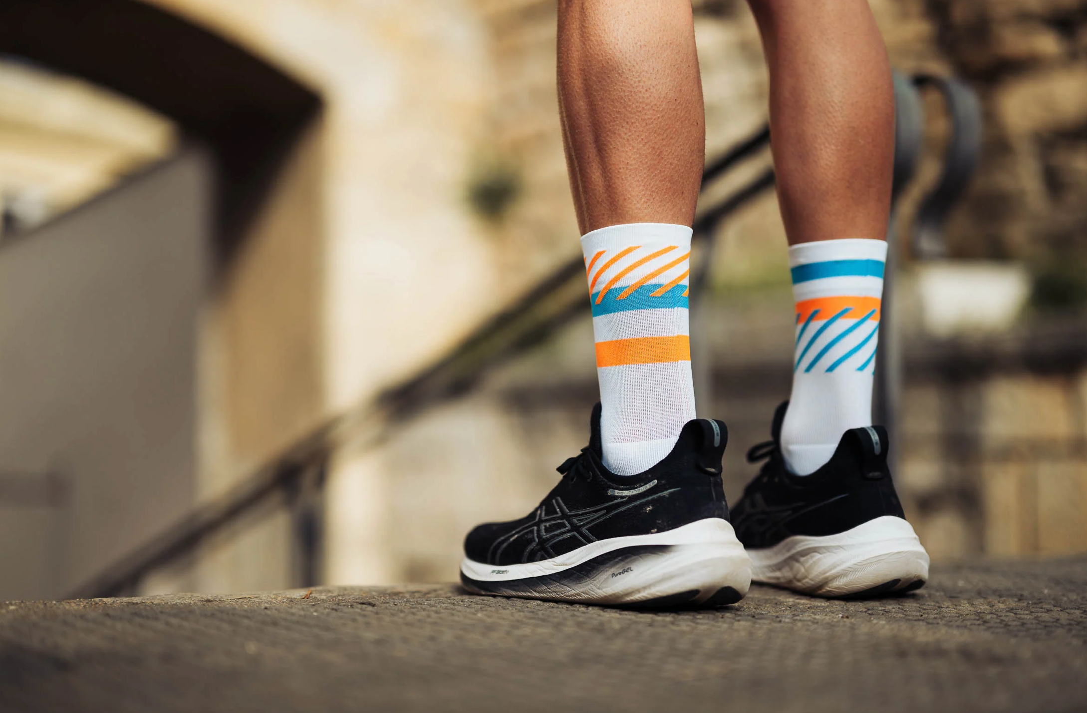 INCYLENCE RUNNING DISRUPTS WHITE BLUE ORANGE