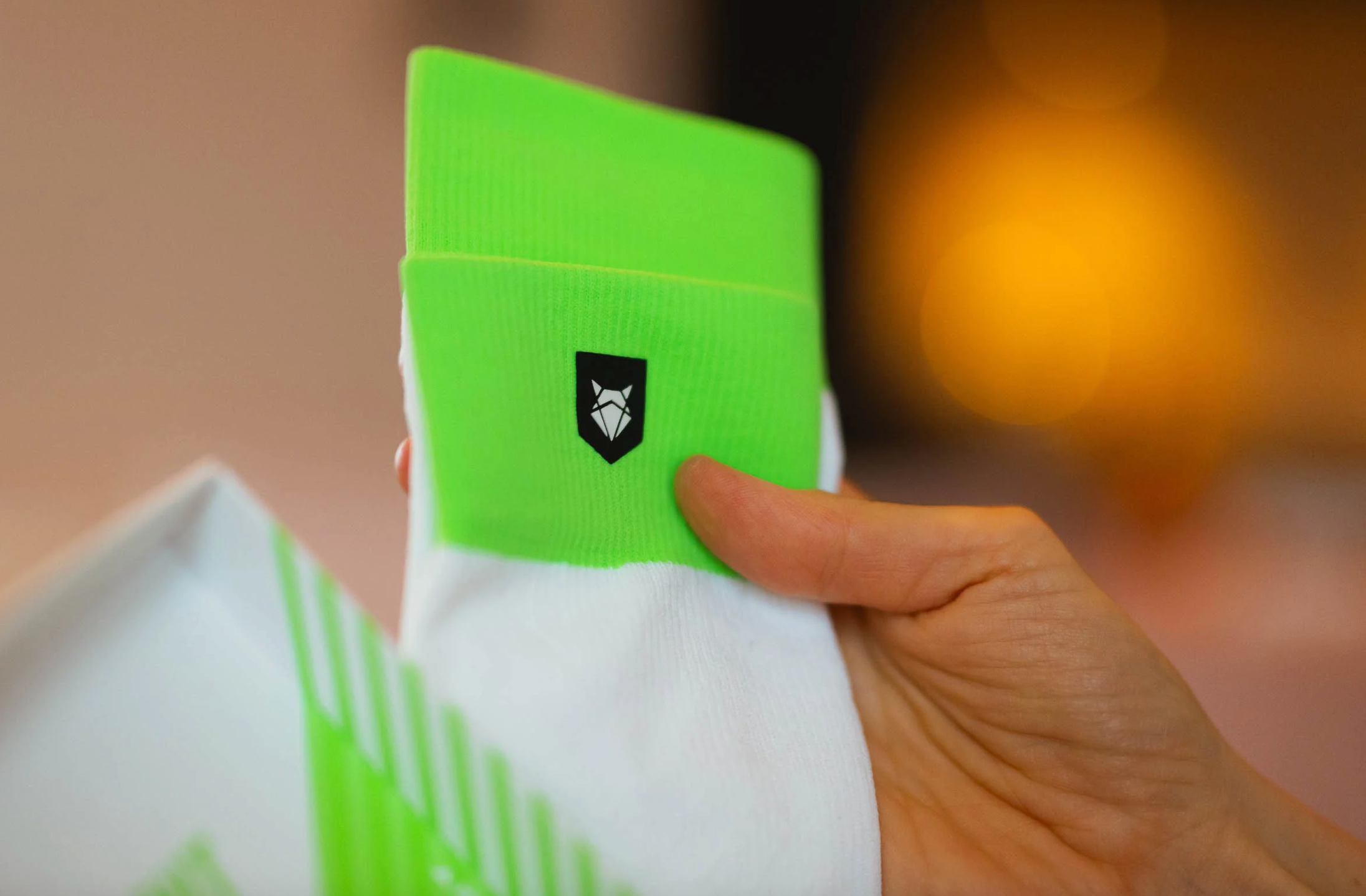 INCYLENCE RENEWED COMPRESSION V2 WHITE NEON GREEN