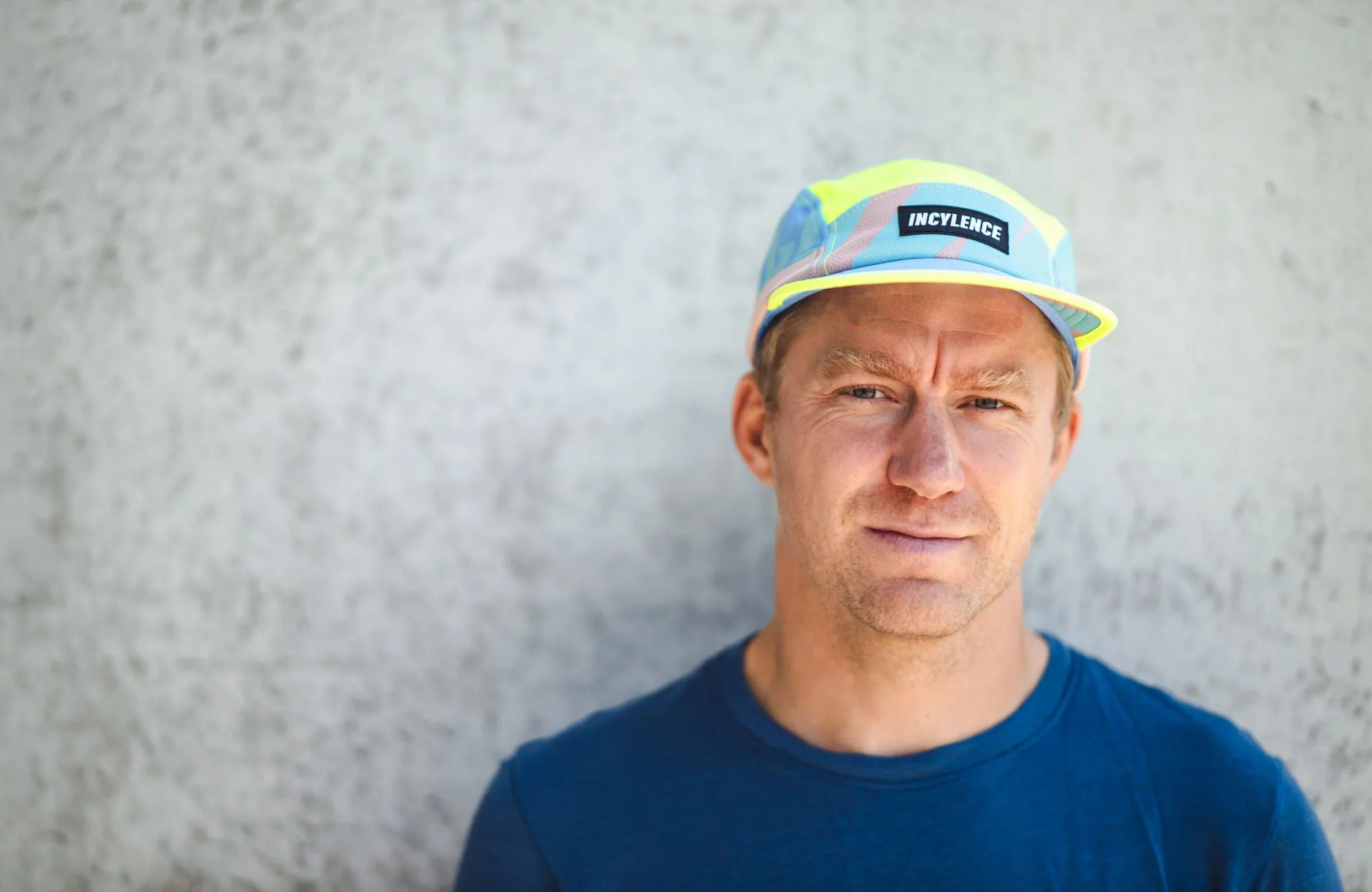 INCYLENCE RUNNING CAP ELECTRIC THUNDER