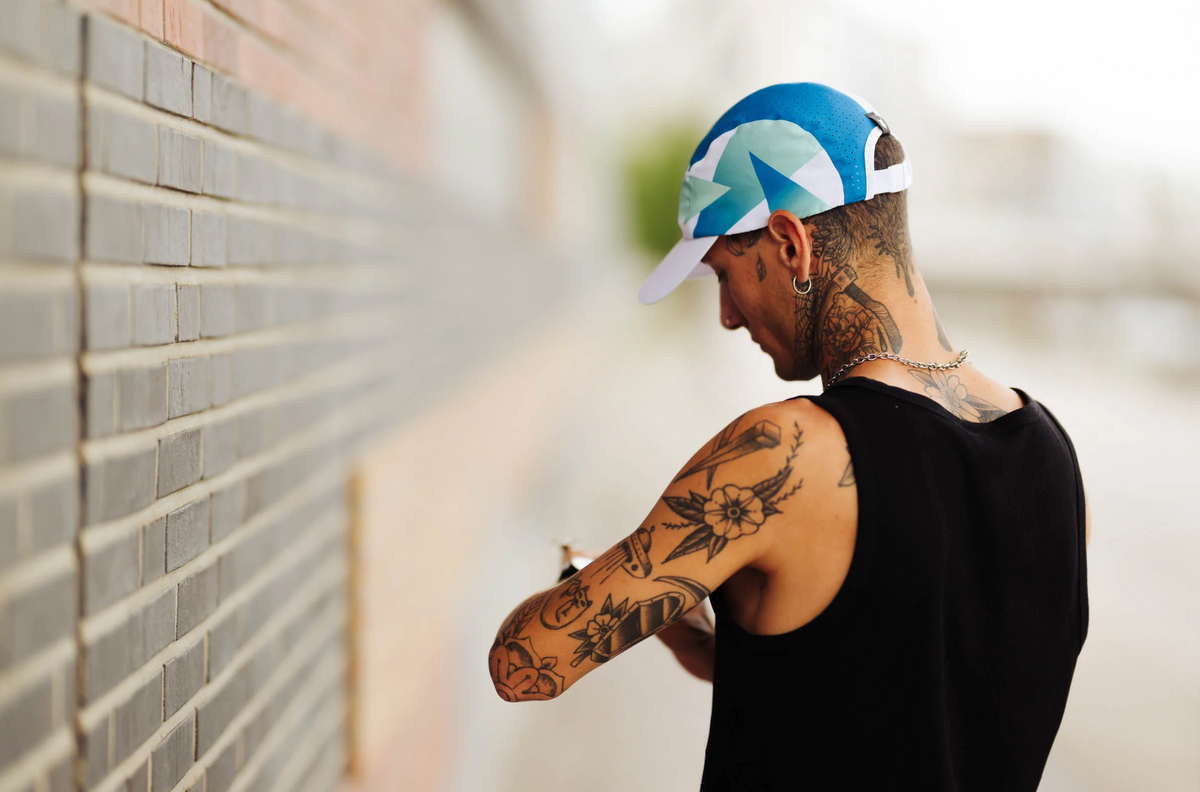 INCYLENCE RUNNING CAP ARCTIC FLOW