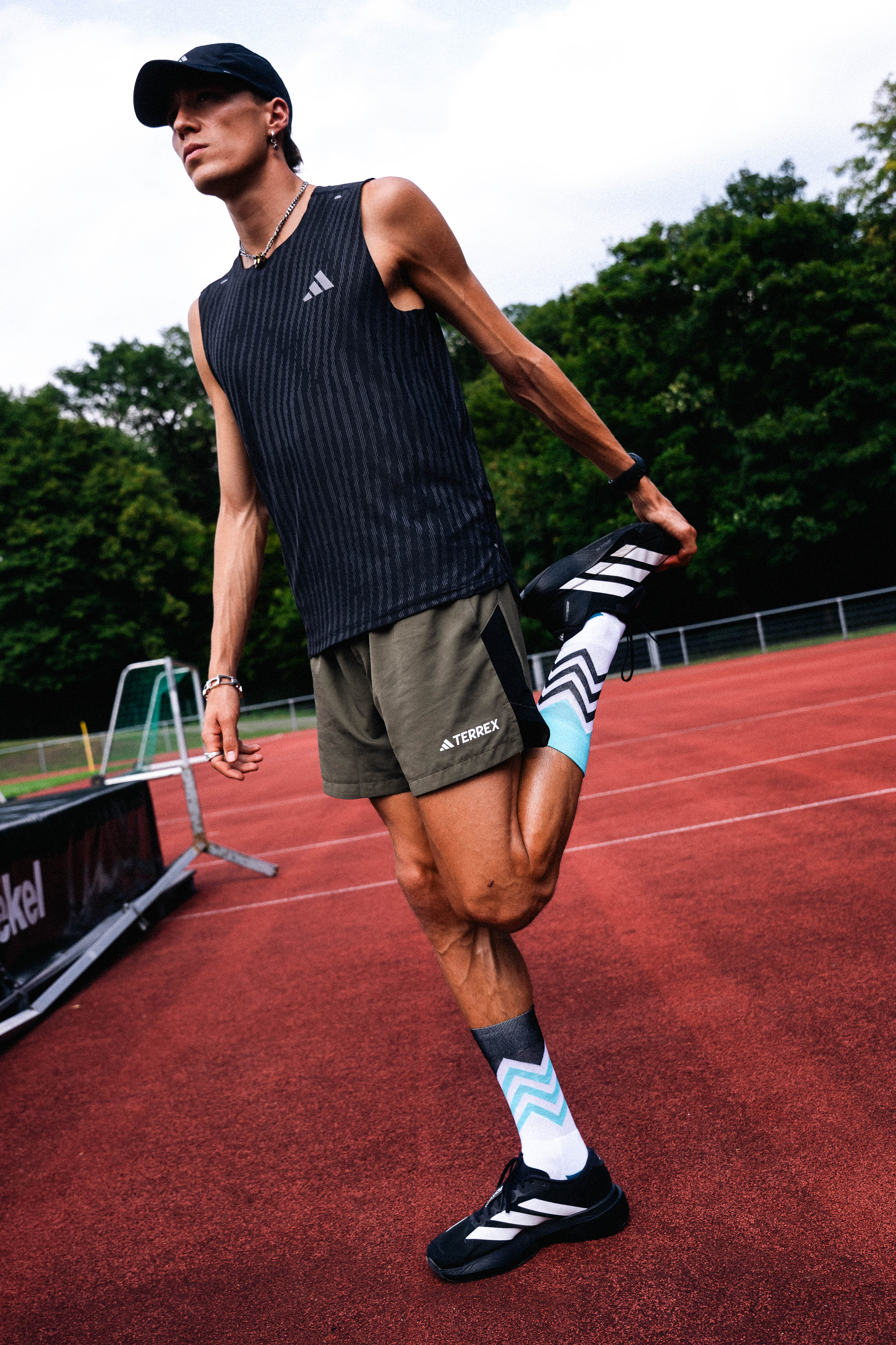 INCYLENCE RUNNING VOLTS CYAN BLACK