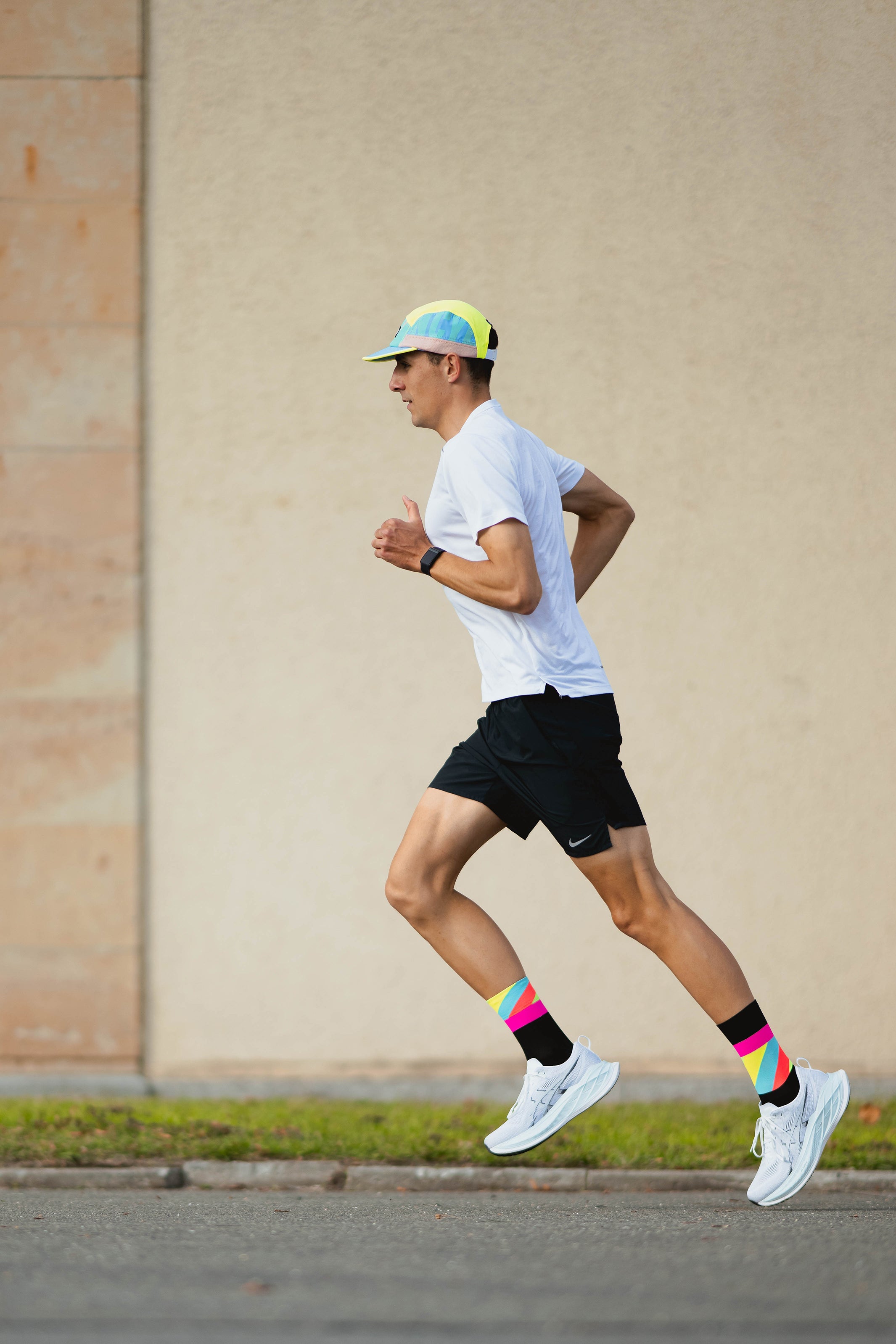 INCYLENCE ULTRALIGHT STRIDES BLACK PINK CANARY