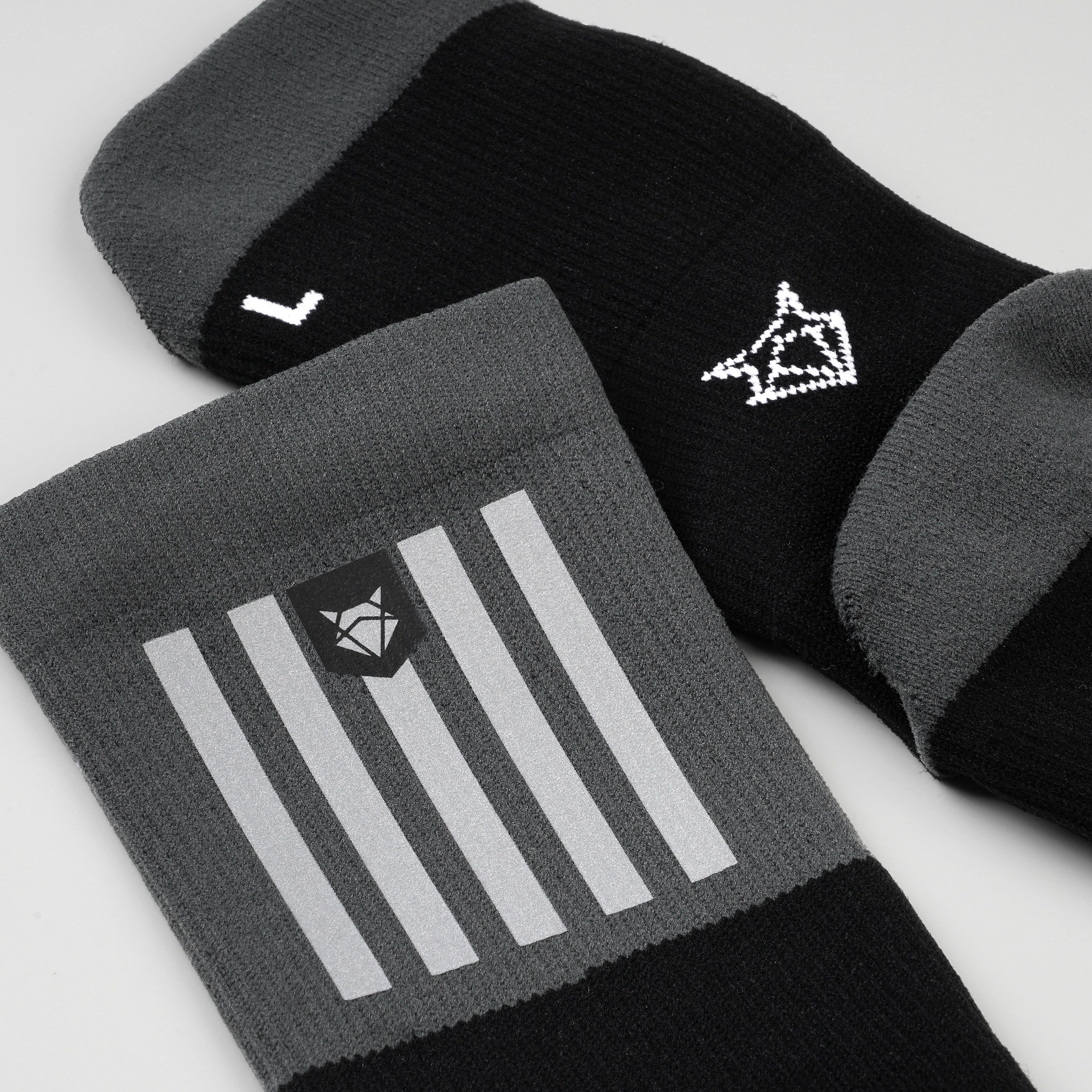 INCYLENCE HIGH-VIZ V3 BLACK