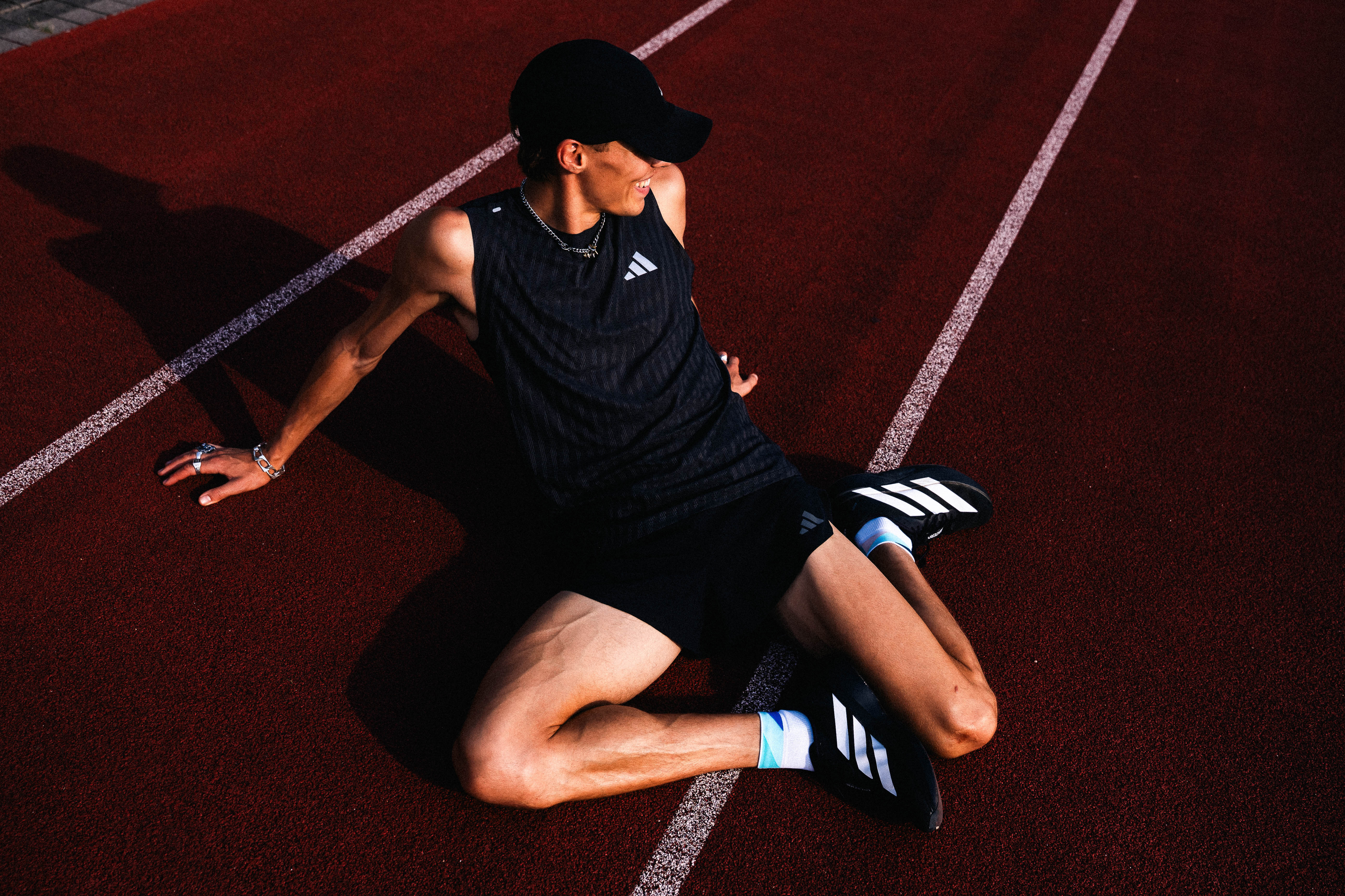 INCYLENCE RUNNING POLYGONS SHORT NAVY MINT