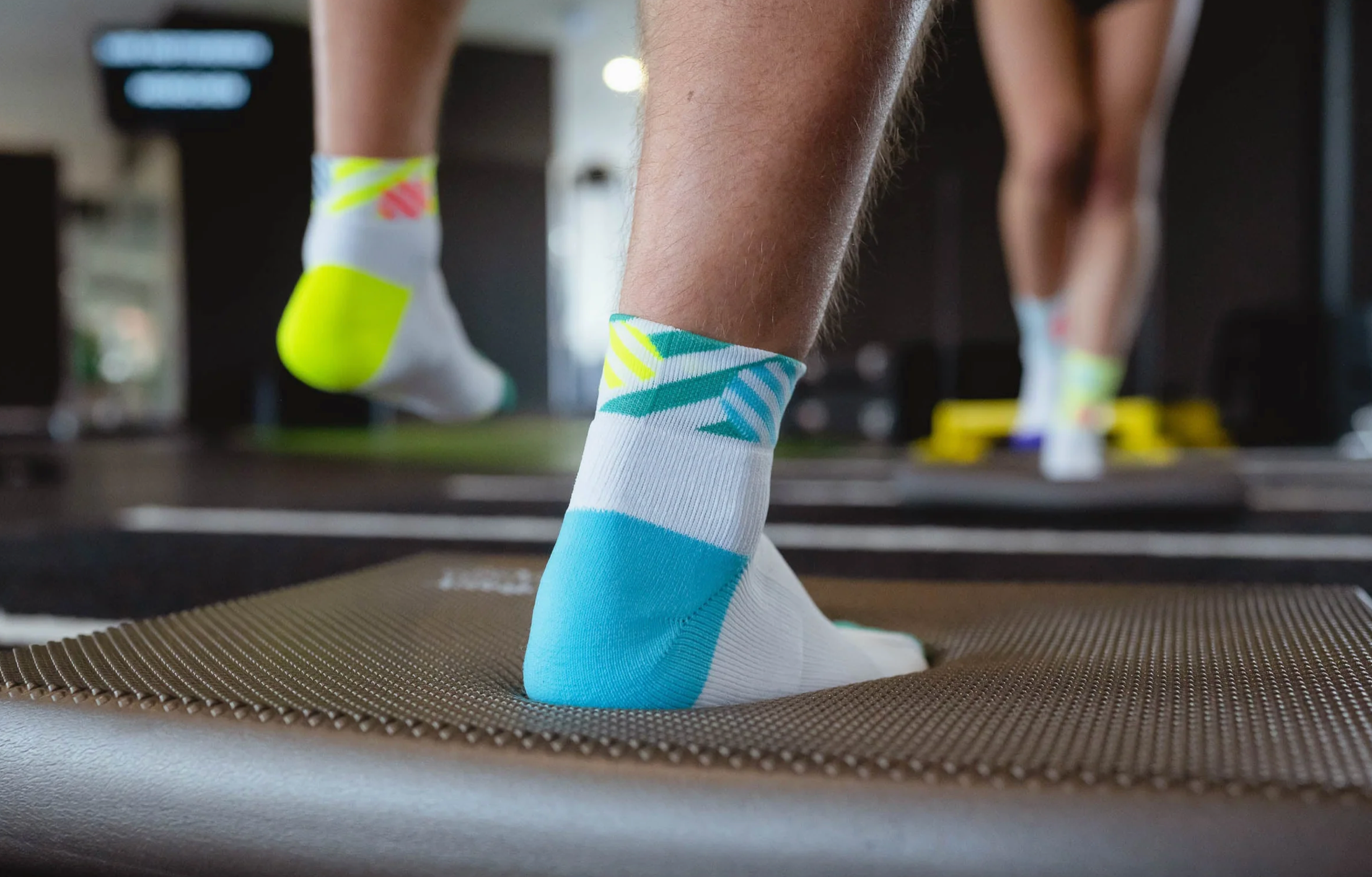 INCYLENCE RUNNING GLOBES SHORT GREEN CANARY