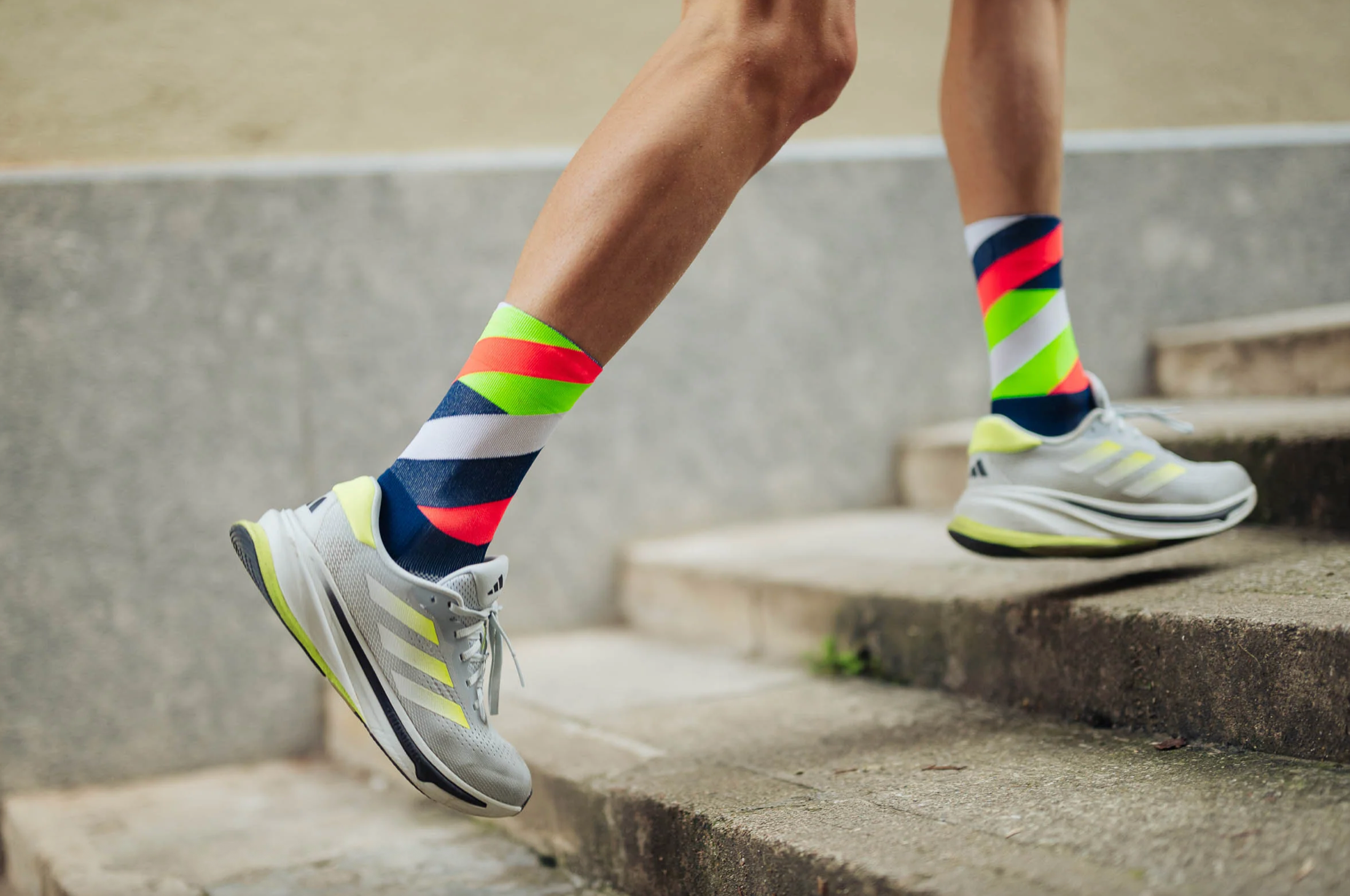 INCYLENCE RUNNING LOOPS NAVY GREEN INFERNO