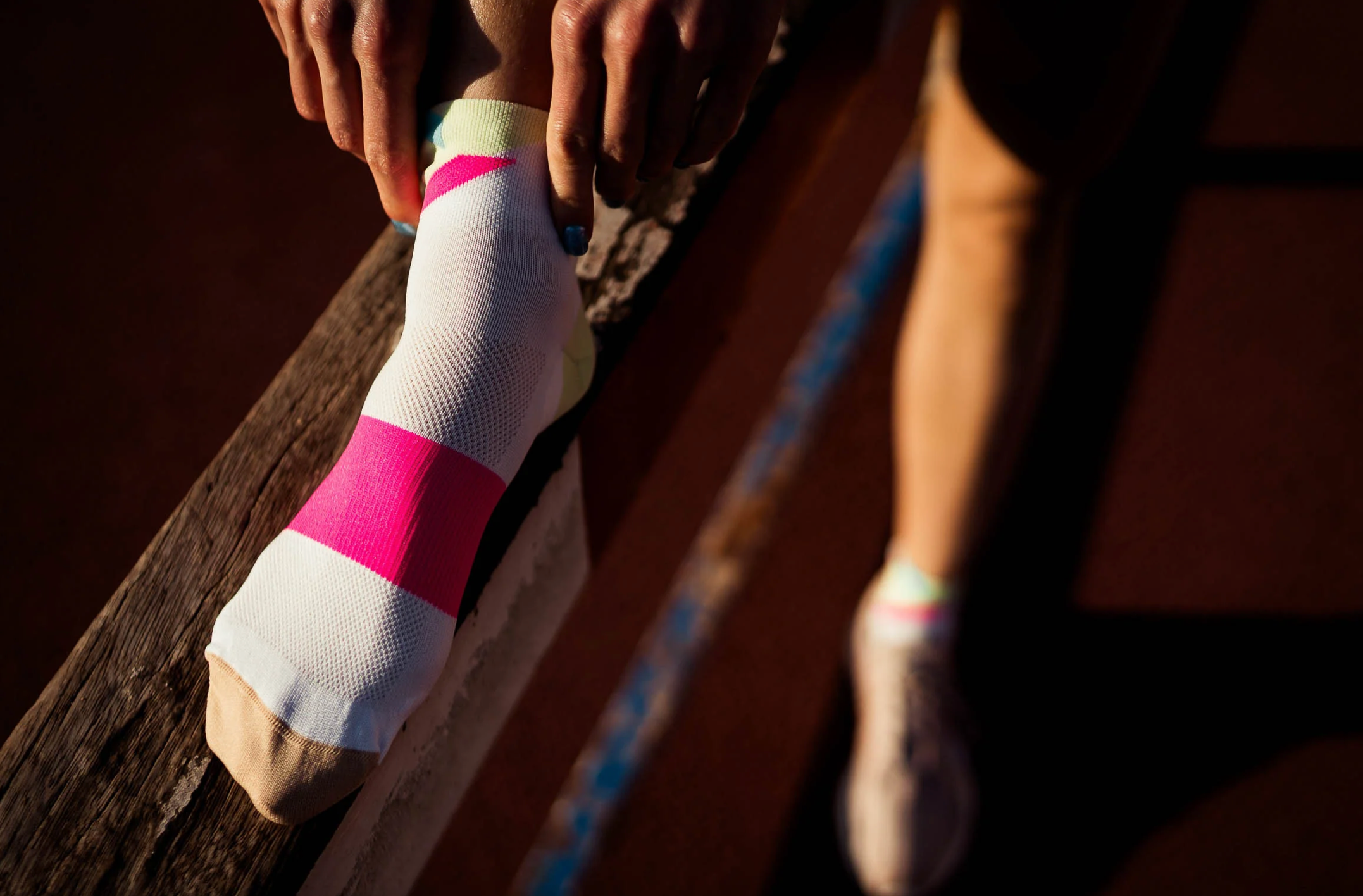 INCYLENCE ULTRALIGHT STRIKES SHORT WHITE PINK